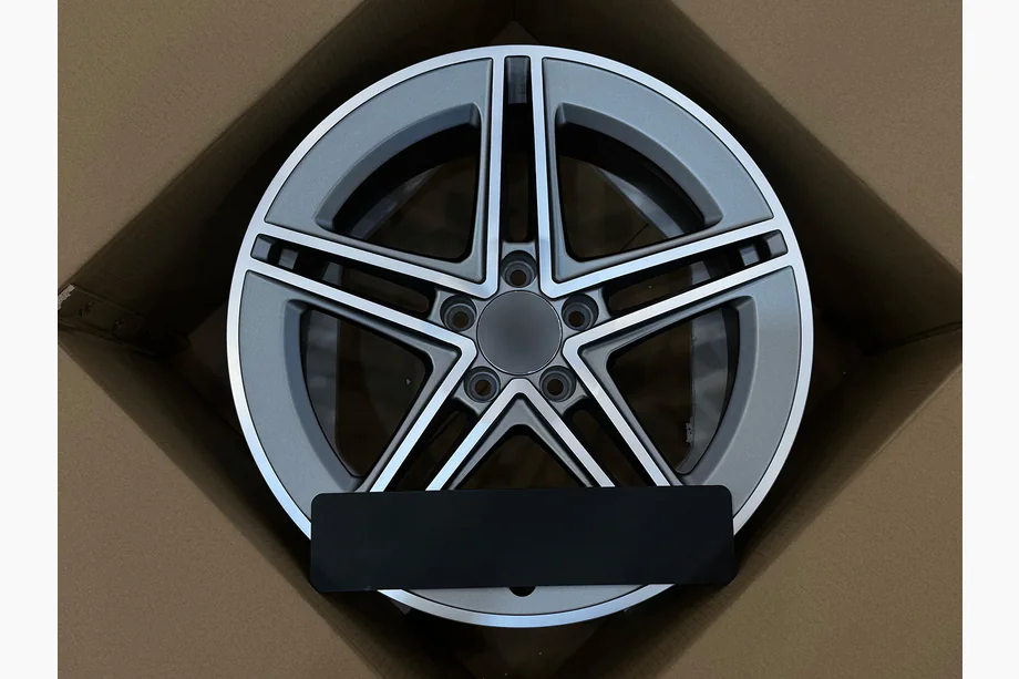Mercedes CLS C218 2011-2018 Cerchi forgiati OEM R18 (set da 4) Foto 1