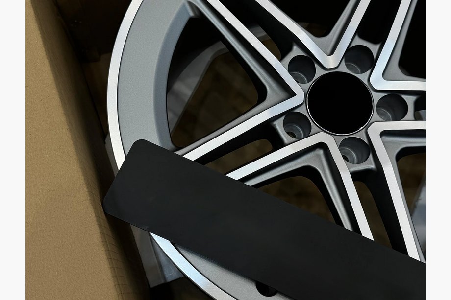 Mercedes CLS C218 2011-2018 Cerchi forgiati OEM R18 (set da 4) Foto 7
