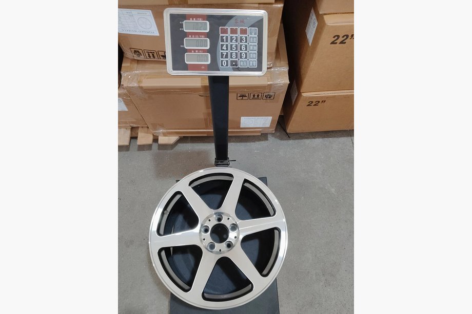 Mercedes E-class W124 1984–1997 Cerchi forgiati OEM R18 (set da 4) Foto 12