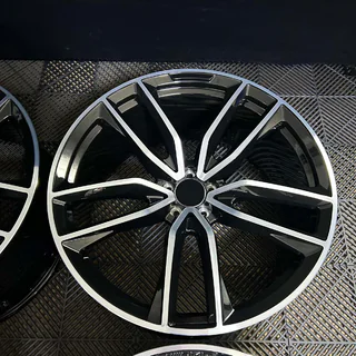 Cerchi forgiati OEM R23 V5 (Set di 4) foto 1