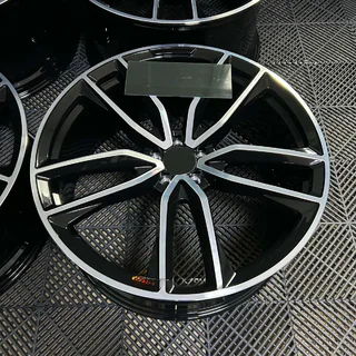 Cerchi forgiati OEM R23 V5 (Set di 4) foto 2