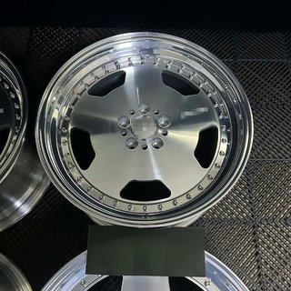 Cerchi forgiati OEM R19 (Set da 4) foto 1