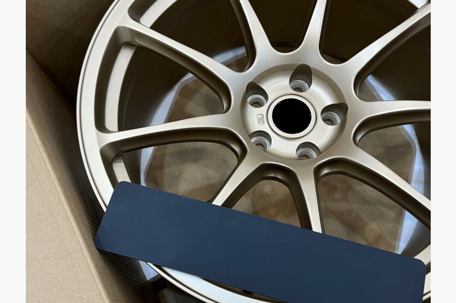 Nissan GT-R 2008-2025 Cerchi forgiati OEM R20 V2 (set da 4) Foto 7