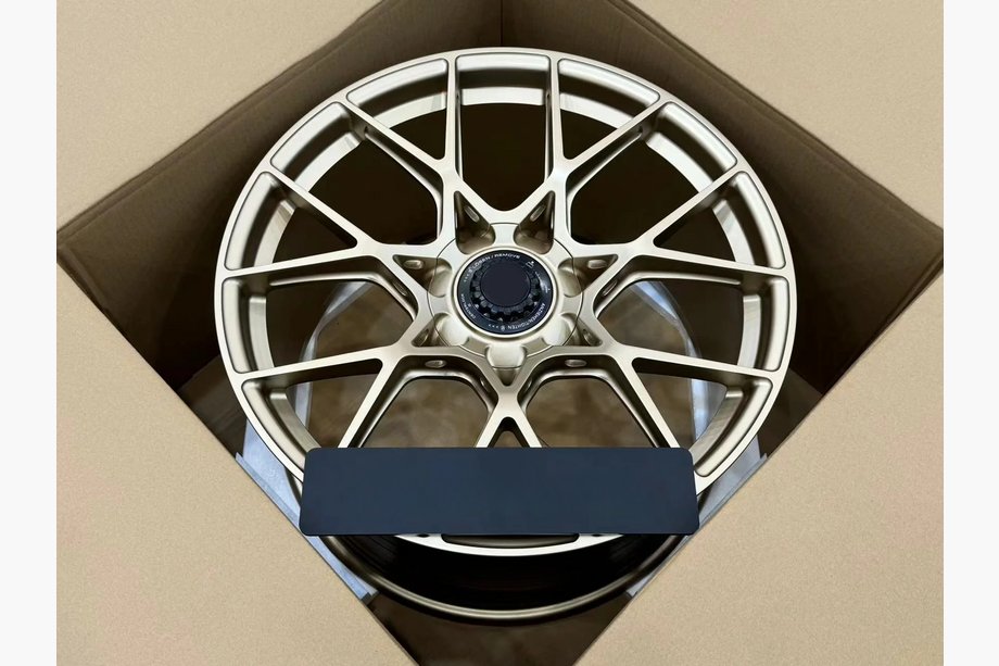 Porsche Boxster/Cayman 982 (718) 2016- Cerchi forgiati OEM R18 V1 (Set di 4) Foto 3