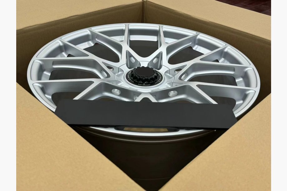 Porsche Boxster/Cayman 982 (718) 2016- Cerchi forgiati OEM R20 V2 (set da 4) Foto 5