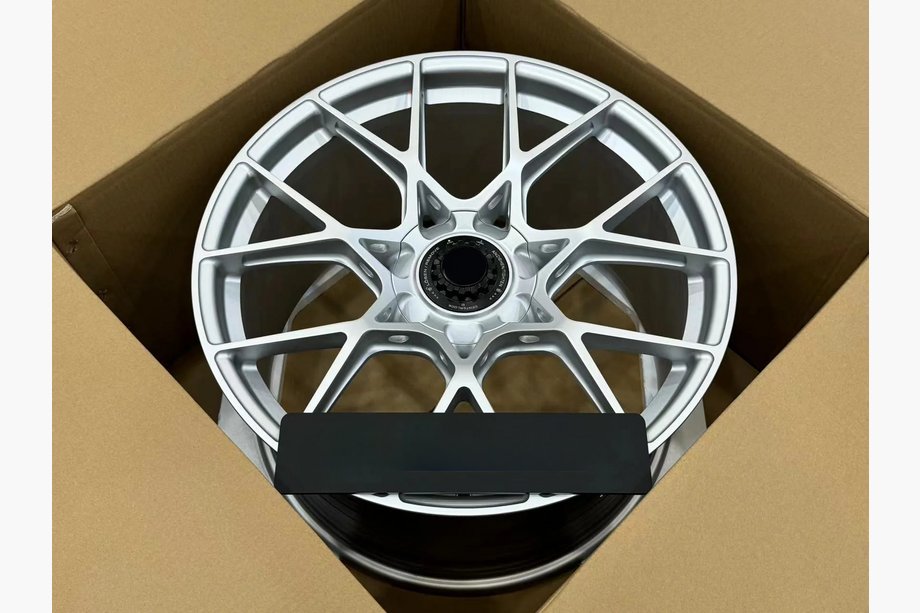 Porsche Boxster/Cayman 982 (718) 2016- Cerchi forgiati OEM R20 V2 (set da 4) Foto 3