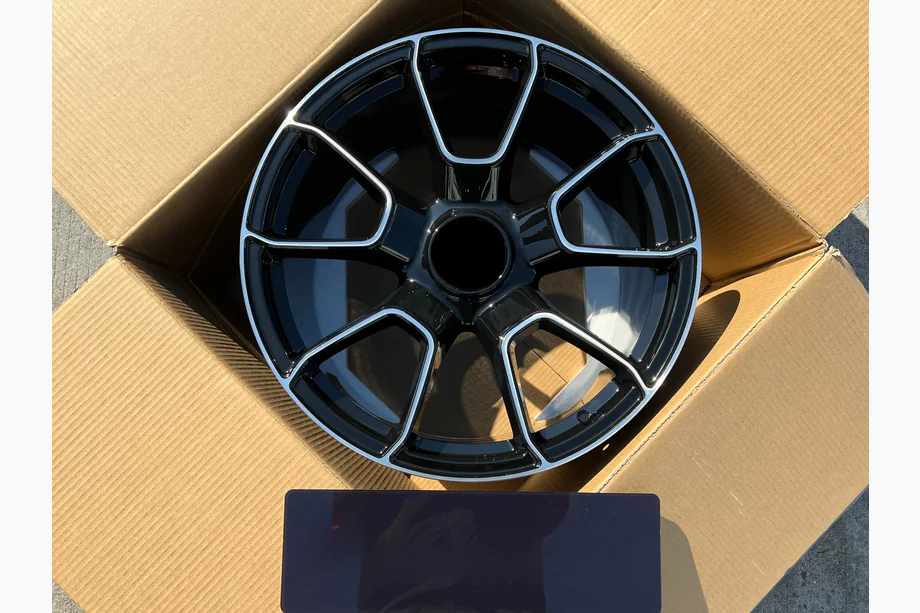 Porsche 911 (991) 2011–2019 Cerchi OEM forgiati R21 R22 (Set da 4) Foto 1