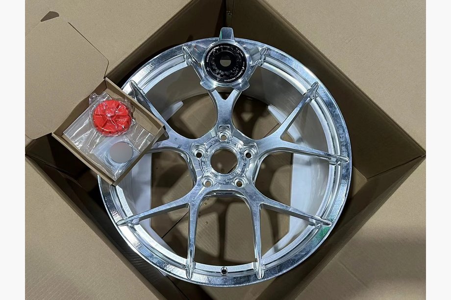 Porsche 911 (992) 2018– Cerchi forgiati OEM R20 R21 V15 (Set da 4) Image