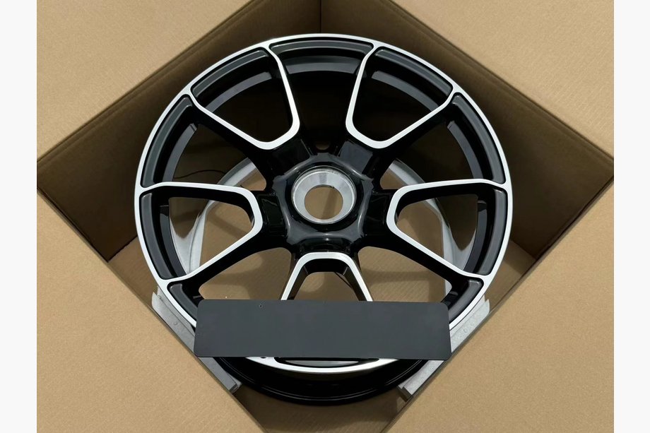 Porsche 911 (992) 2018– Cerchi forgiati OEM R20 R21 V18 (set da 4) Foto 2
