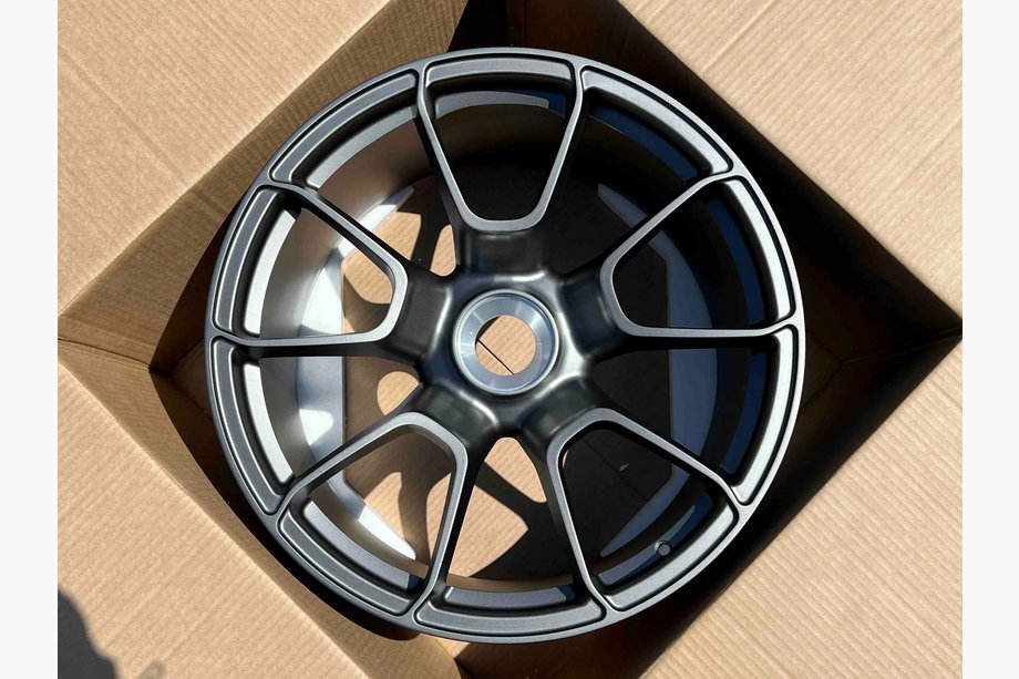 Porsche 911 (992) 2018– Cerchi forgiati OEM R20 R21 V21 (set da 4) Image