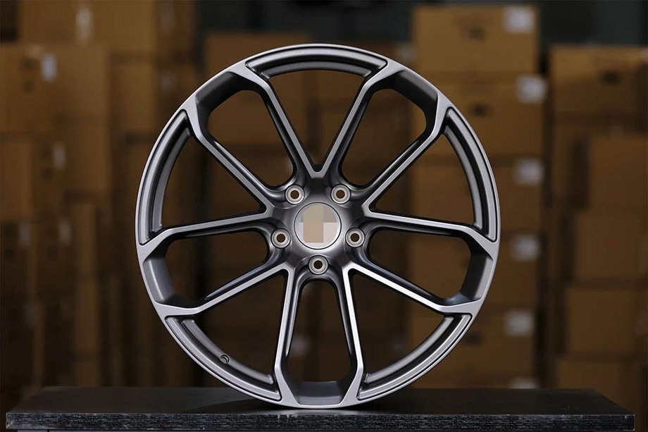 Porsche Macan 2014-2024 Cerchi forgiati OEM R18 (set da 4) Image