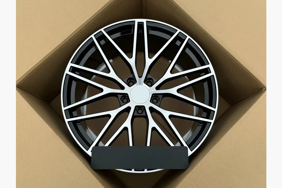 Porsche Cayenne 2018- Cerchi forgiati OEM R22 V5 (Set da 4) Image