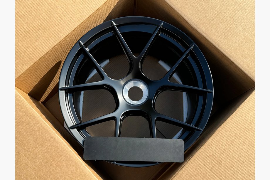 Porsche 911 (992) 2018– Cerchi forgiati OEM R20 R21 V31 (Set da 4) Image