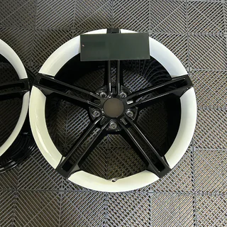 Cerchi forgiati OEM R21 V2 (set da 4) foto 1