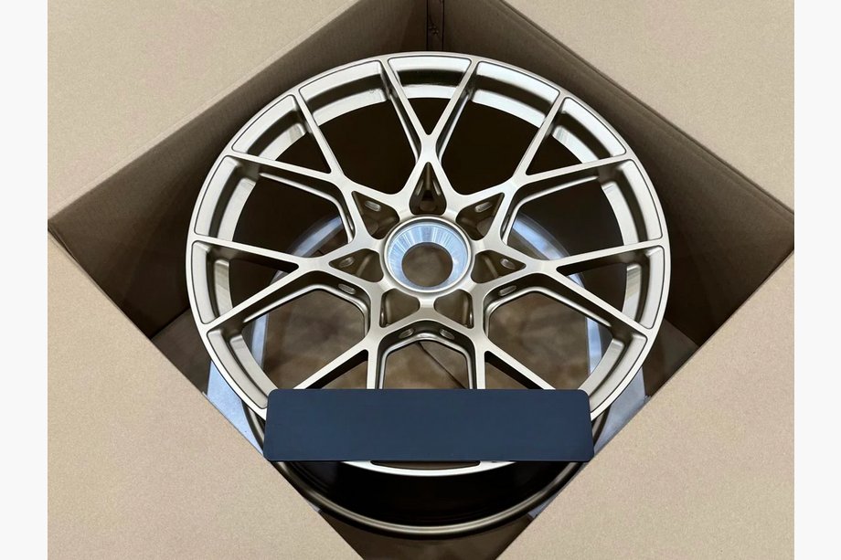 Porsche 911 (992) 2018– Cerchi forgiati OEM R20 R21 V38 (set da 4) Foto 3