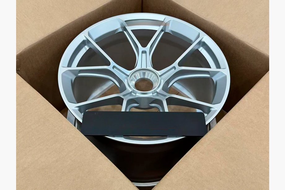 Porsche 911 (992) 2018– Cerchi forgiati OEM R20 (Set da 4) Foto 4