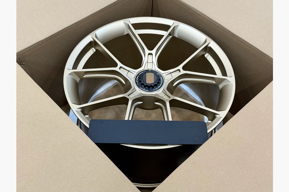 Porsche 911 (992) 2018– Cerchi forgiati OEM R20 R21 V44 (Set di 4) Foto 4