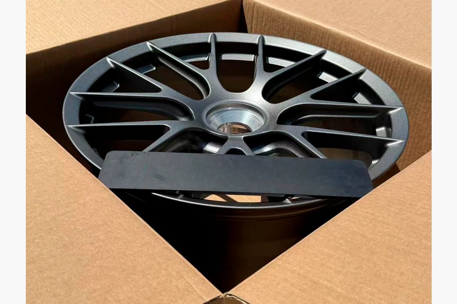 Porsche Boxster/Cayman 982 (718) 2016- Cerchi forgiati OEM R20 V10 (Set da 4) Foto 5