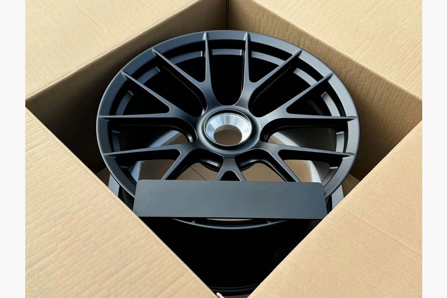 Porsche Boxster/Cayman 982 (718) 2016- Cerchi forgiati OEM R20 V11 (Set di 4) Foto 3
