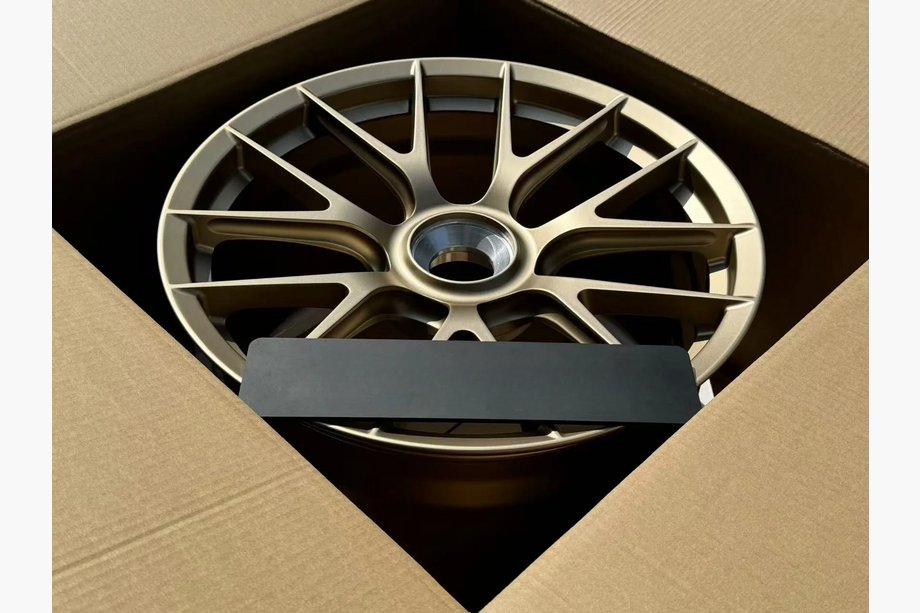 Porsche Boxster/Cayman 982 (718) 2016- Cerchi forgiati OEM R20 V12 (Set di 4) Foto 5