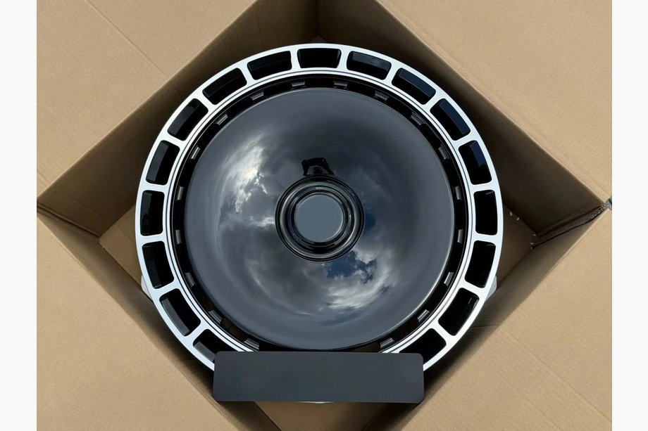 Rolls-Royce Cullinan 2018- Cerchi forgiati OEM R24 V3 (Set da 4) Foto 2