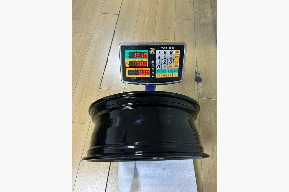 Porsche Macan 2024– Cerchi forgiati OEM R20 (Set da 4) Foto 9