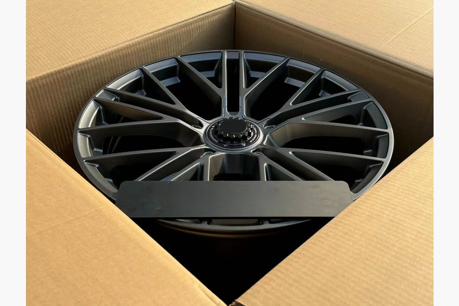 Porsche Panamera 2023– Cerchi forgiati OEM R21 V3 (Set di 4) Foto 6