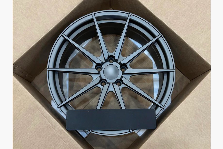 Skoda Superb 2015-2024 Cerchi forgiati OEM R19 (Set da 4) Foto 1