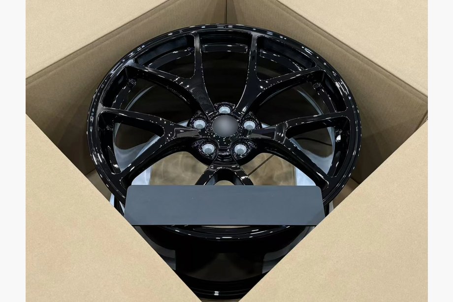 Ferrari 599 GTB Fiorano Cerchi forgiati OEM R20 V3 (Set di 4) Foto 4