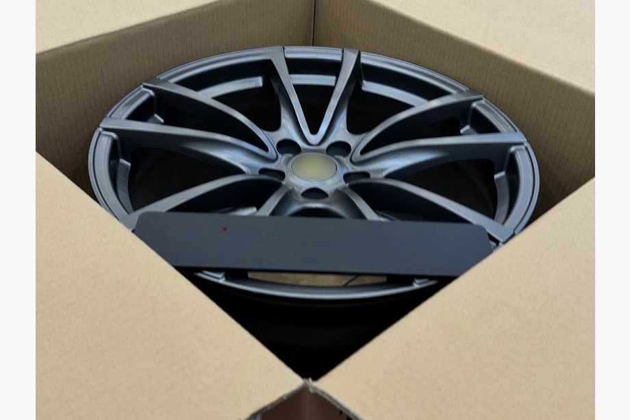 Ferrari F430 Cerchi forgiati OEM R19 V2 (Set da 4) Foto 4