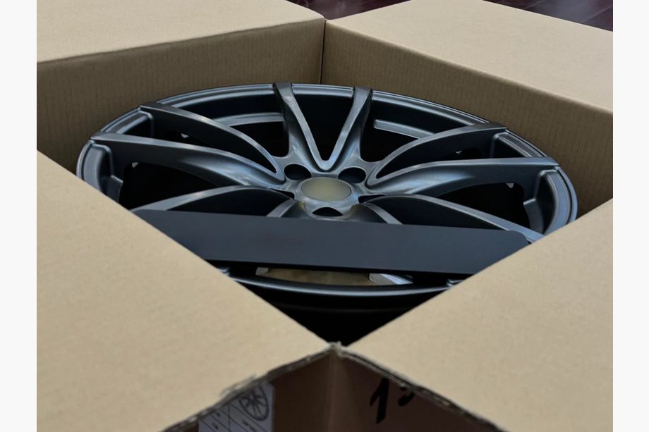 Ferrari F430 Cerchi forgiati OEM R19 V2 (Set da 4) Foto 5
