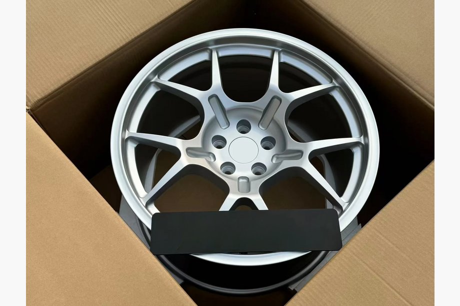 Ford GT 2003–2006 Cerchi forgiati OEM R20 (Set da 4) Foto 3