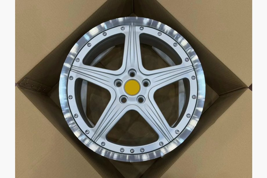 Lexus LFA 2010–2013 Cerchi forgiati OEM R20 V3 (Set di 4) Image