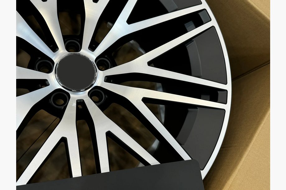 Lexus LFA 2010–2013 Cerchi forgiati OEM R20 V4 (Set di 4) Foto 5