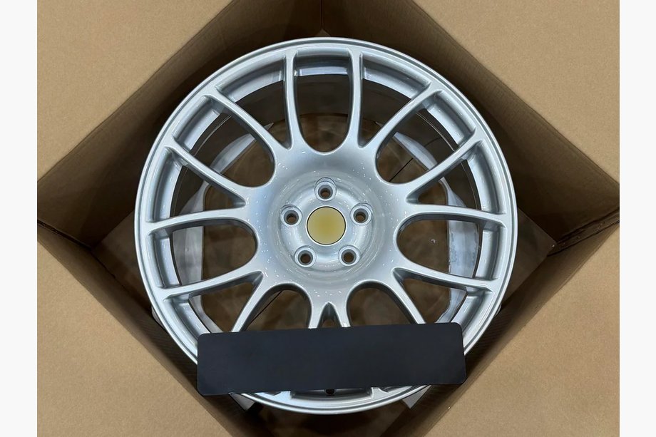 Lexus LFA 2010–2013 Cerchi forgiati OEM R20 V7 (set di 4) Image