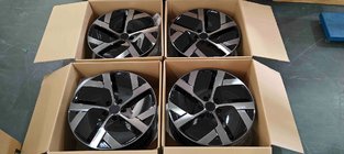 Lucid Air Cerchi forgiati OEM R19 V1 (Set di 4) foto 4