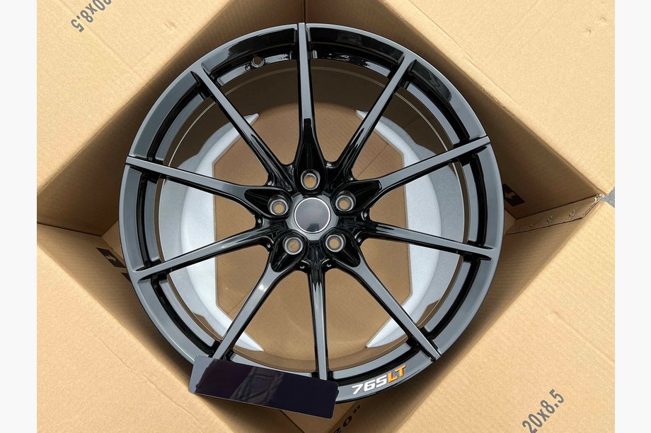 McLaren 765LT Cerchi forgiati OEM R19 R20 V1 (Set da 4) Image