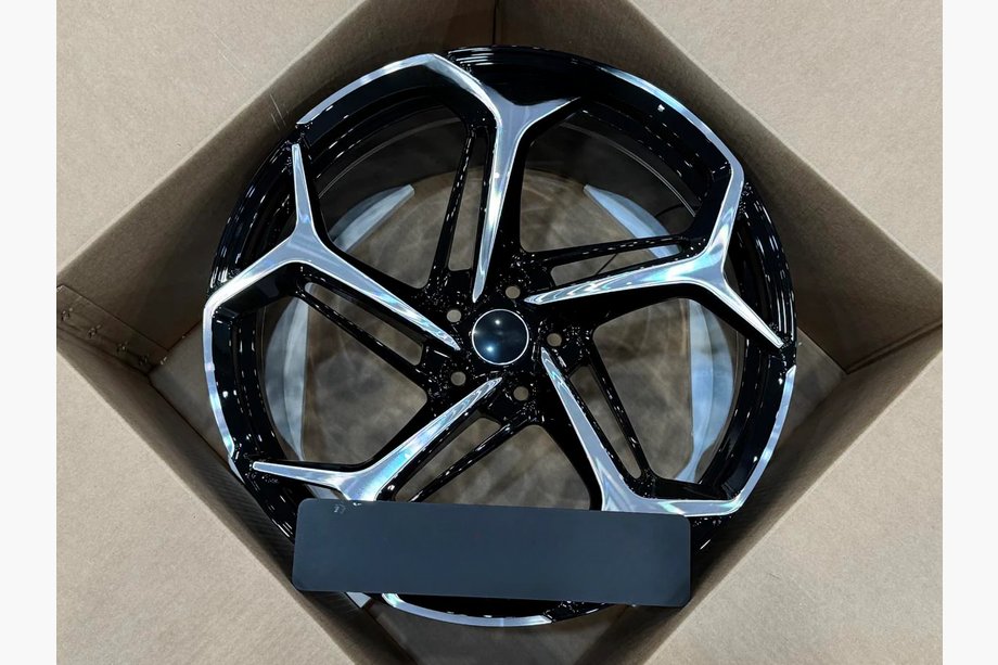 McLaren GT Cerchi forgiati OEM R19 R20 (Set di 4) Foto 6