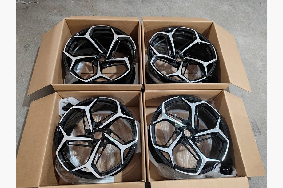McLaren GT Cerchi forgiati OEM R19 R20 (Set di 4) Foto 11