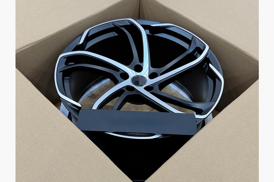 McLaren Artura Cerchi forgiati OEM R20 R21 (set da 4) Foto 7