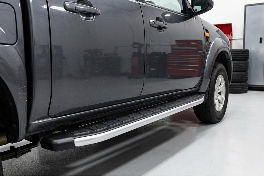 Mazda BT-50 2007-2012 Pedane Laterali Fullmond (2 pz, alluminio) Image