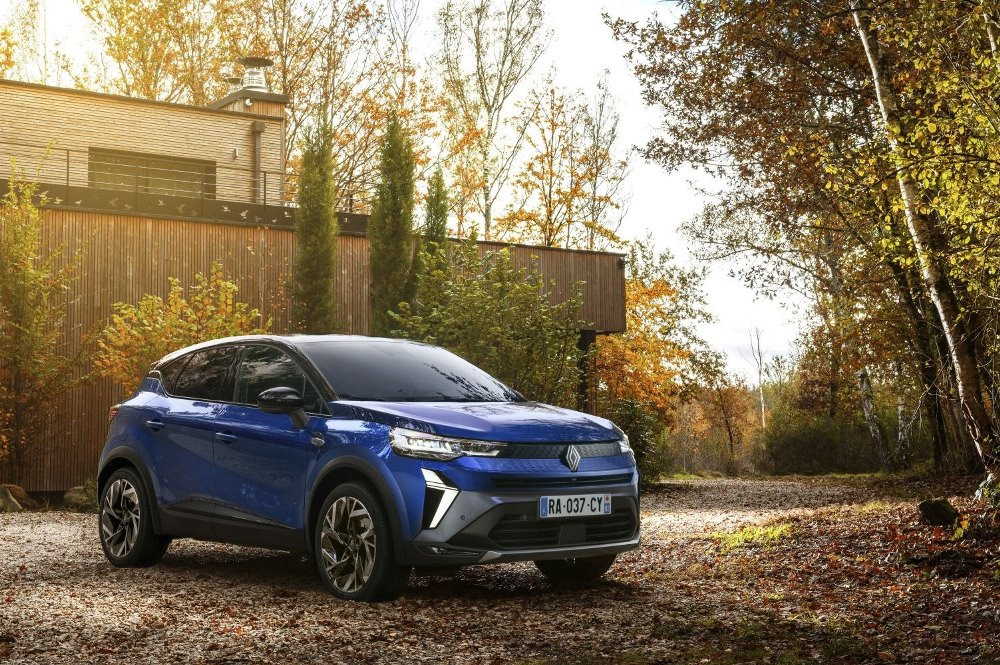 Renault Captur II E-Tech 2024: recensione del crossover ibrido