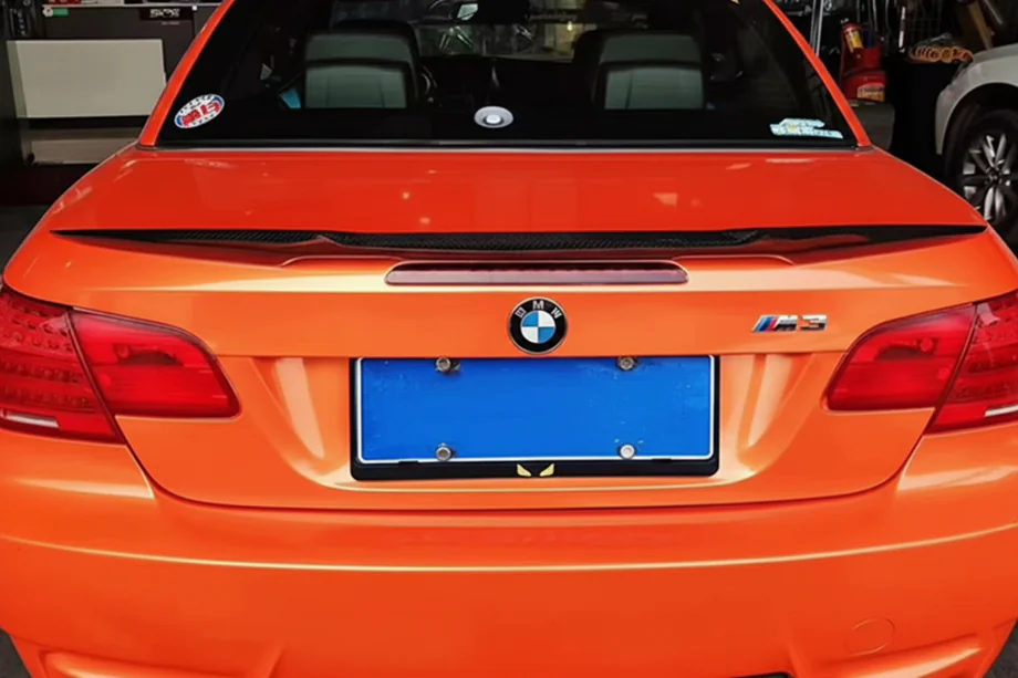 BMW 3 Series E92/E93 2006–2013 Spoiler stile M4 (per E93, nero lucido) Foto 1
