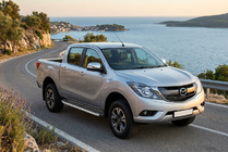 Mazda BT-50 2012- Pedane Laterali Fullmond (2 pz, alluminio) foto 1