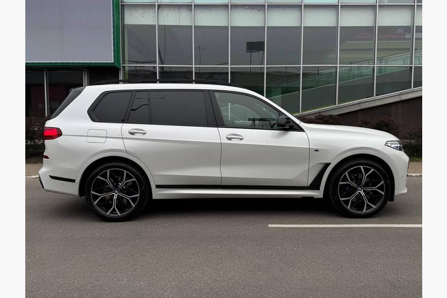 BMW X7 G07 2019- Kit carrozzeria M-Sport (2019-2023) Foto 5