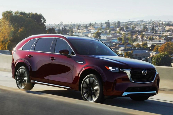 Recensione Mazda CX-90: SUV di punta a tre file Foto 3