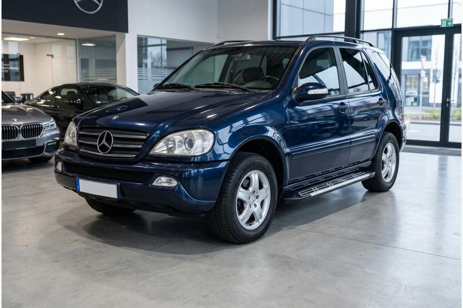 Mercedes ML W163 1997-2005 Pedane Laterali Sunrise (2 pz, Alluminio) Foto 1