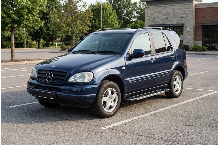Mercedes ML W163 1997-2005 Pedane Laterali RedLine V1 (2 pz, Alluminio) Foto 1