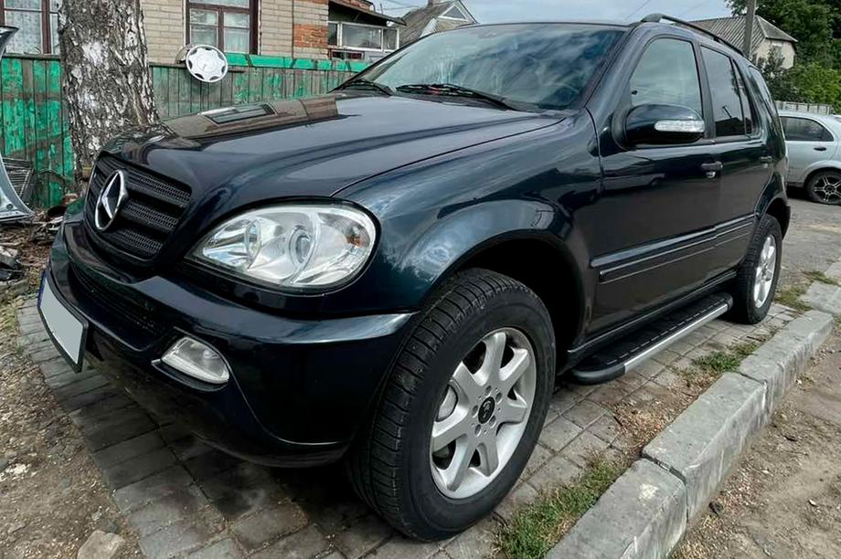 Mercedes ML W163 1997-2005 Pedane Laterali Duru (2 pz, Alluminio) Foto 2