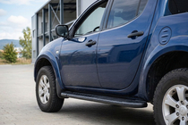 Mitsubishi L200 2006-2015 Pedane Laterali Bosphorus Black (2 pz, Alluminio) foto 1